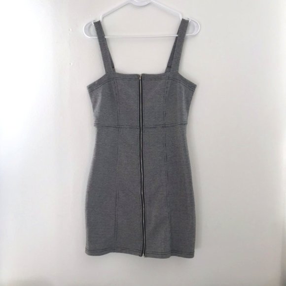 (3/$20) Houndstooth Jumper Mini Dress - Picture 1 of 4